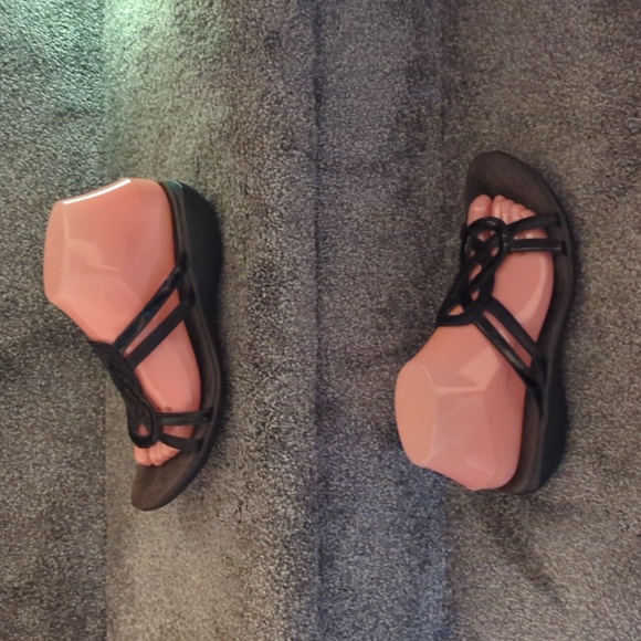PrIvo by Clarks sandals - Picture 1 of 6